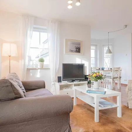 Ferienwohnung Brandung In Born A Darss דירה *