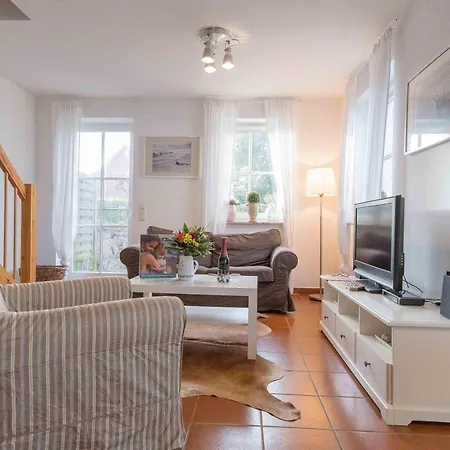 - Wieck Butt Apartment